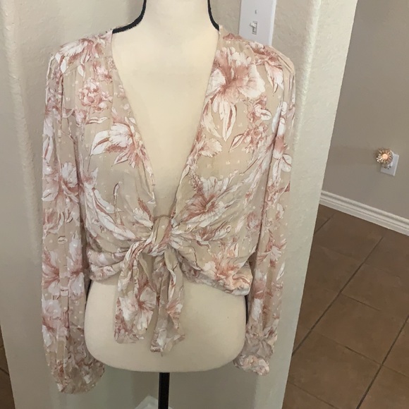 Timing tan floral with metallic top/blouse - Picture 8 of 17